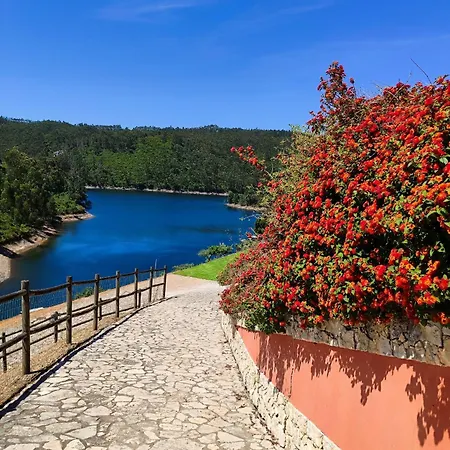 Moradia Em Castelo Bode