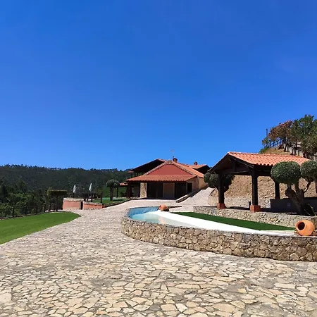 Villa Moradia Em Castelo Bode