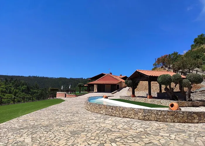 Villa Moradia Em Castelo Bode