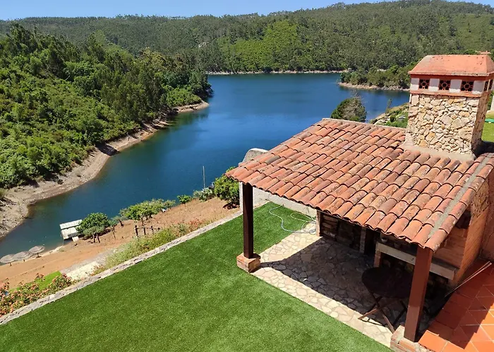 Moradia Em Castelo Bode * Tomar